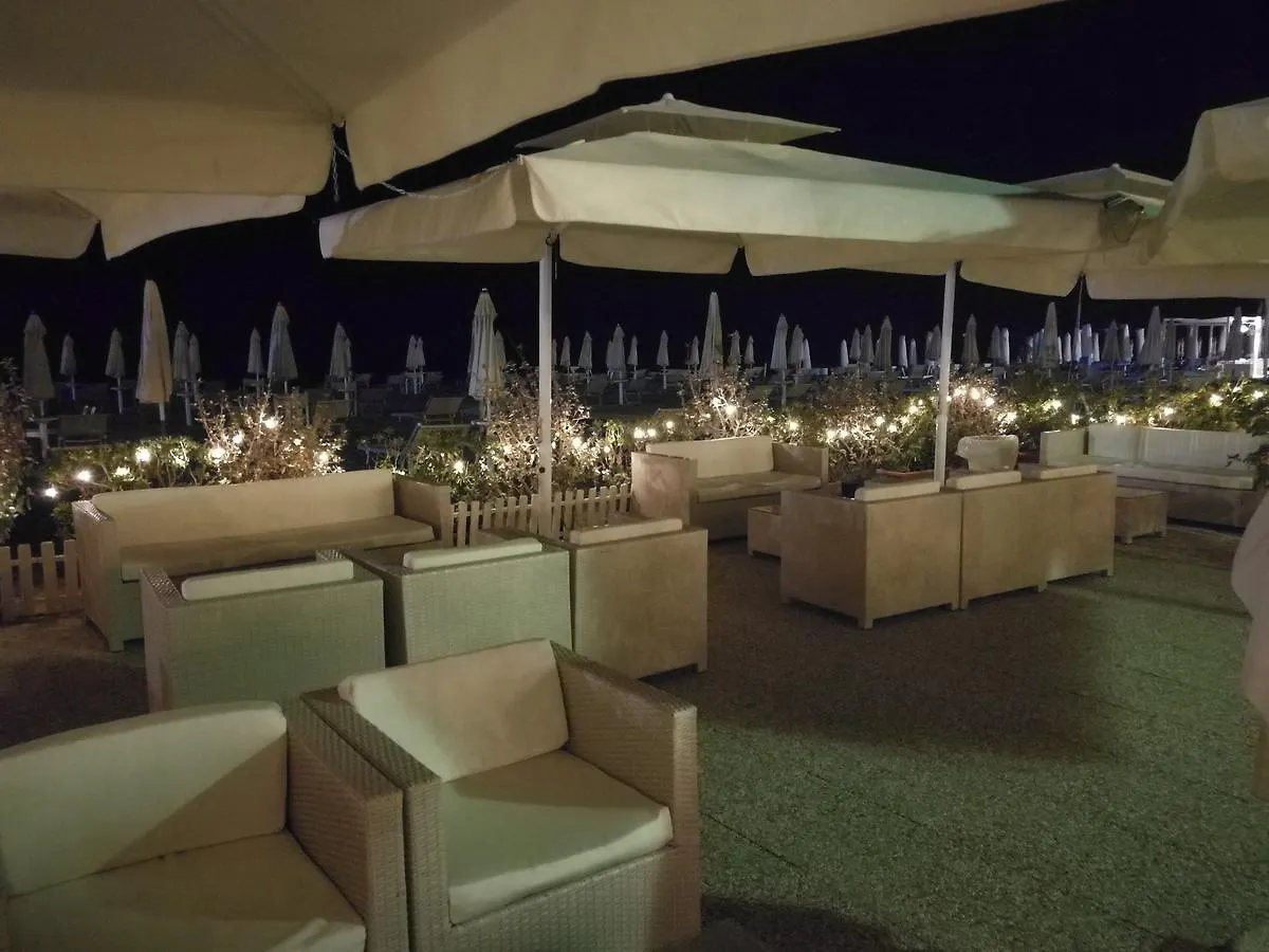 Hotel Miramare Castiglione della Pescaia 3*,