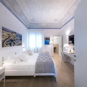https://la-home42-suite.sicilyhotelsitaly.net