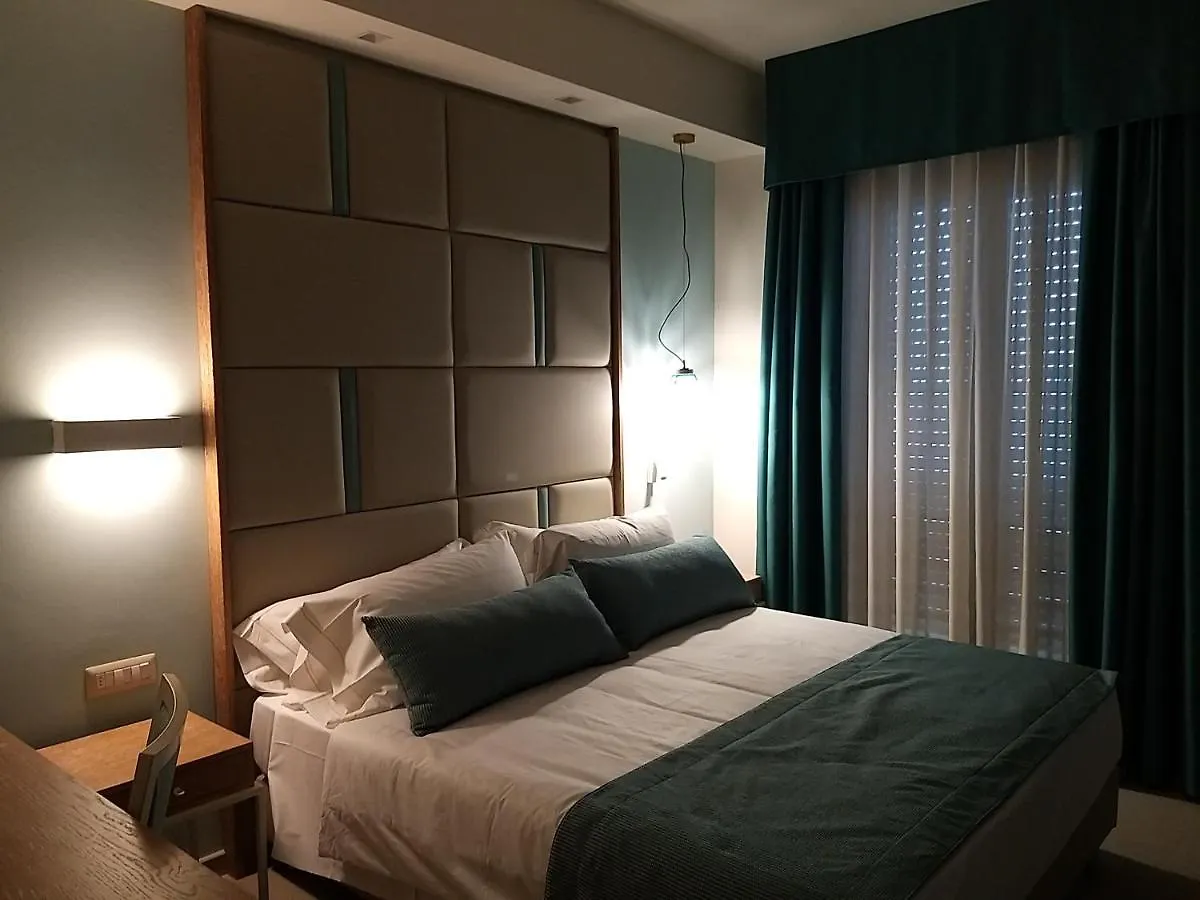 Hotel Miramare カスティリオーネ・デッラ・ペスカーイア イタリア