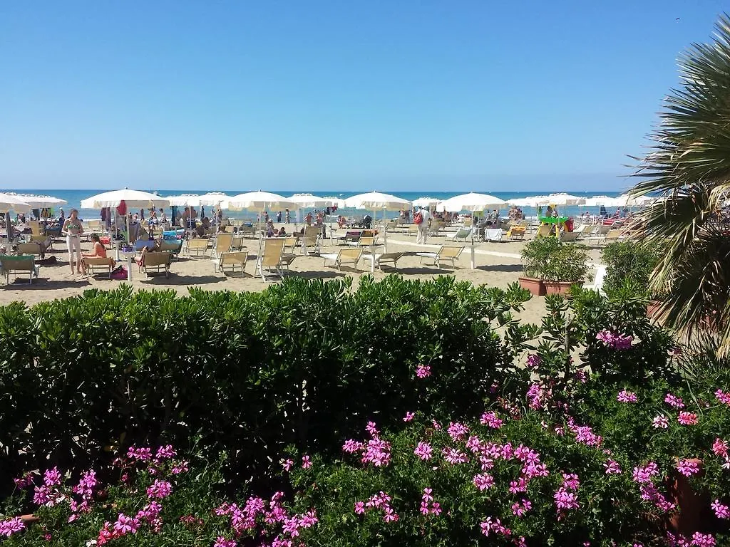 Hotel Miramare Castiglione della Pescaia 3*,